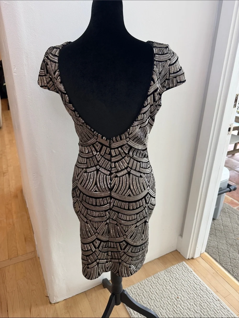 Dress the Population Black and Gold Beaded Cap-Sleeve Sheath Dress